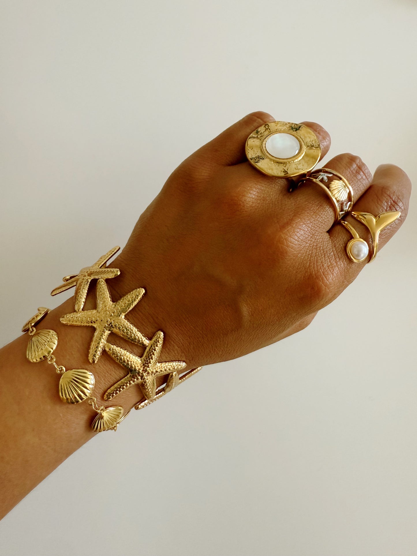 Goldie Shell Bracelet