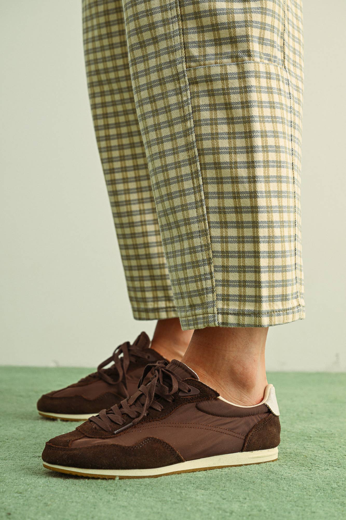 Kiwi Checkered Barrel Jeans