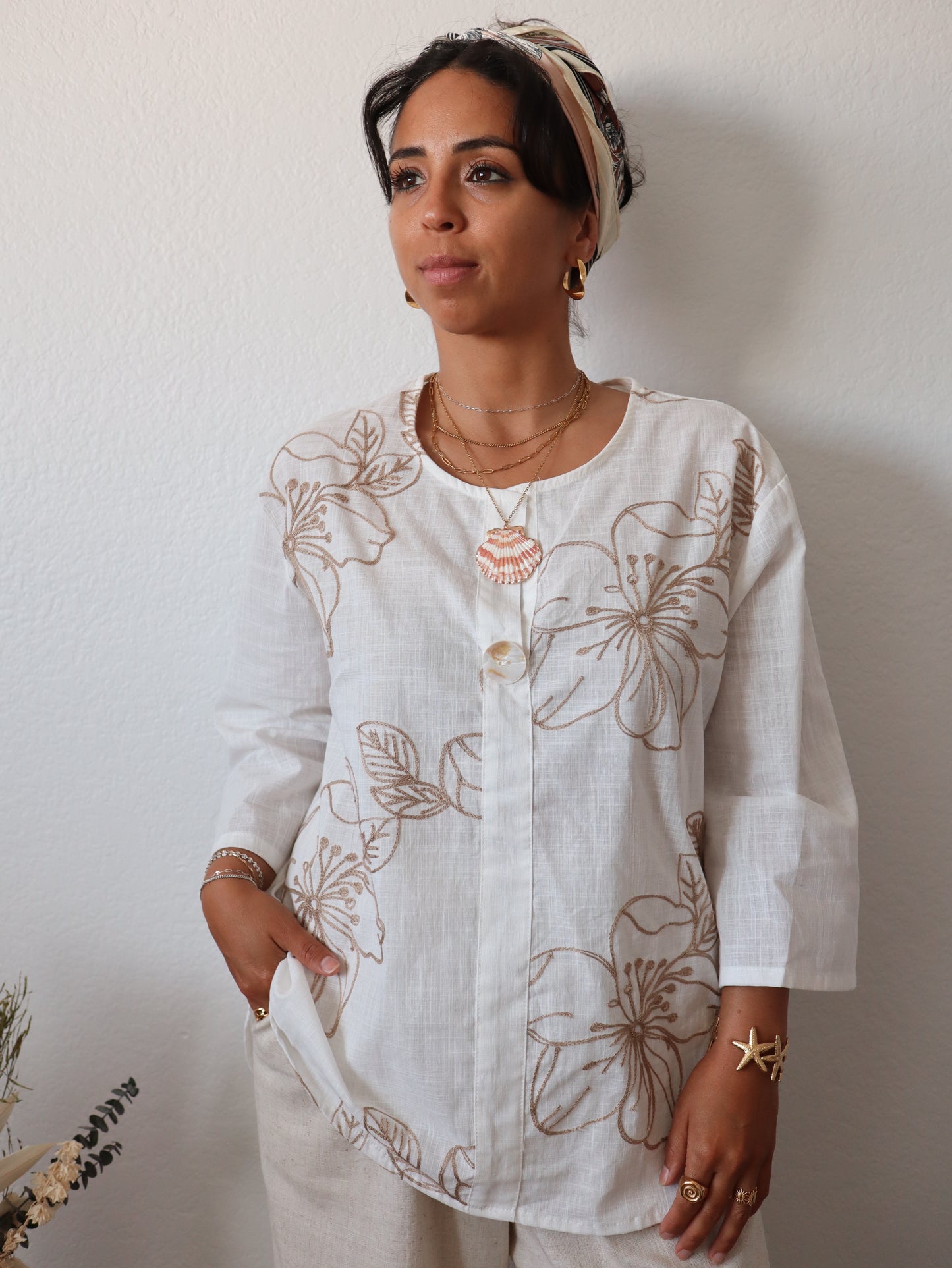 Vakaru Beige Embroidered Top