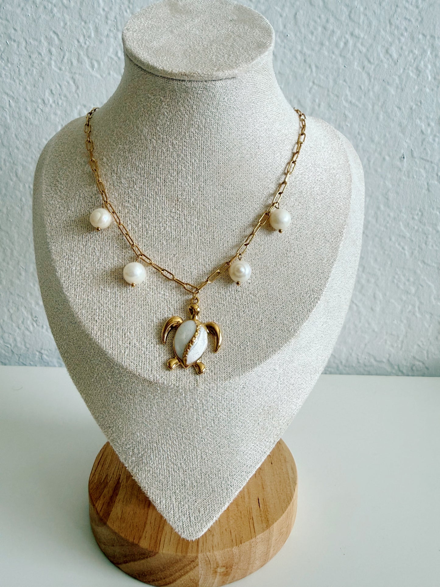 Honu Pearl Necklace