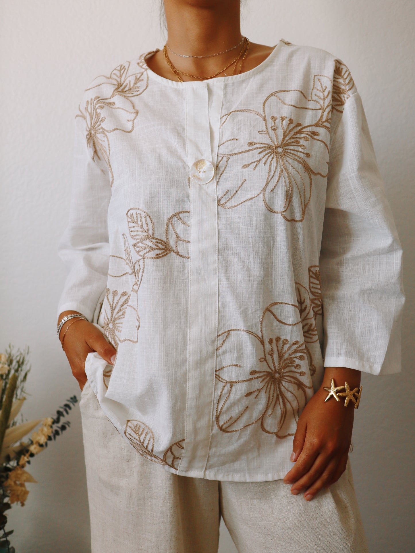 Vakaru Beige Embroidered Top