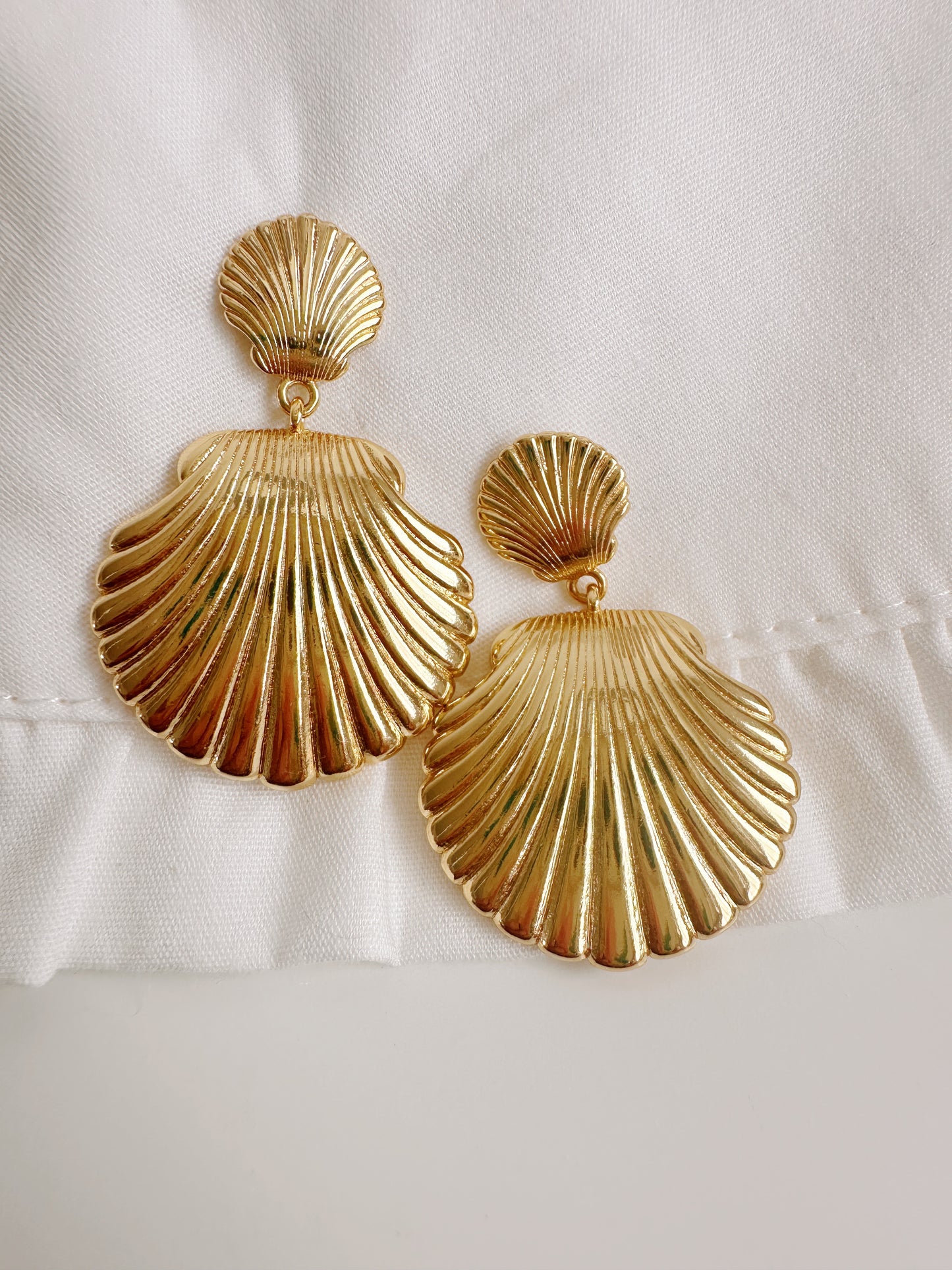 Maui Shell Earrings