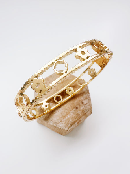 Lea Gold Flower Bangle