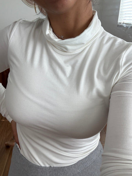 White Turtle Neck Basic Long Sleeve Top