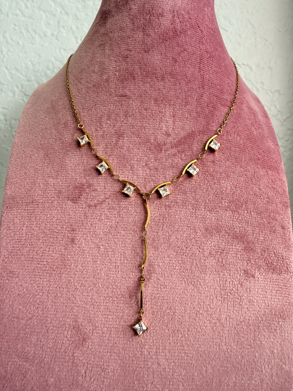 Lilibeth Lariat Necklace