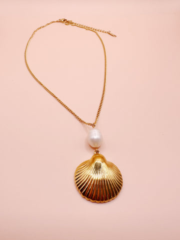 Shelly Pearl Necklace